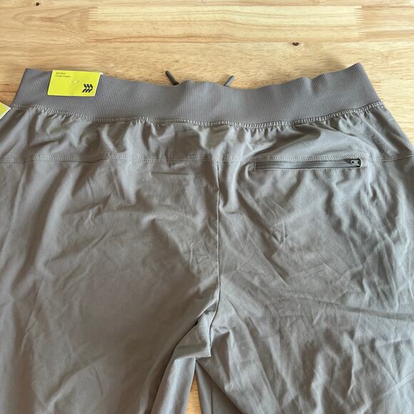 All in Motion Women's Green Stretch Woven Lined Pants - Size Large - NWT - Picture 7 of 15